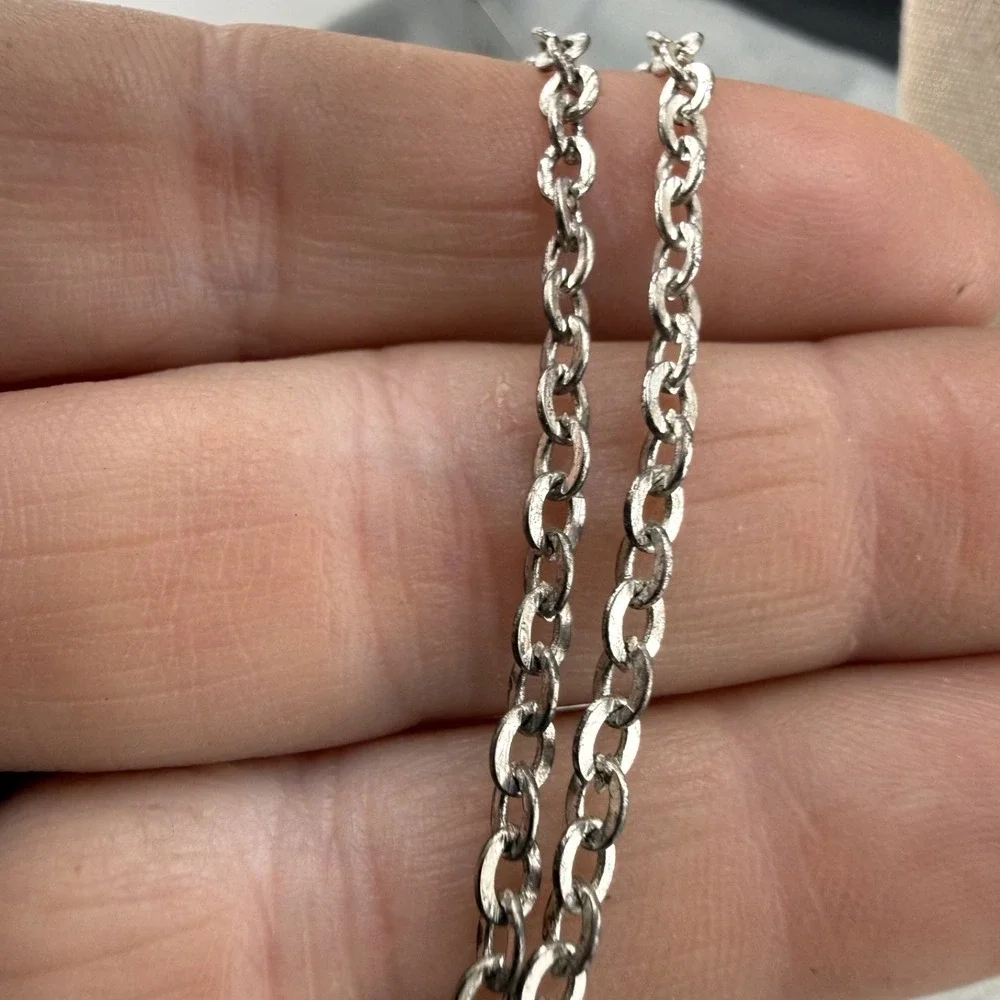 Vintage Estate Necklace Silver Tone Treble Clef Music Pendant 30 Inch
